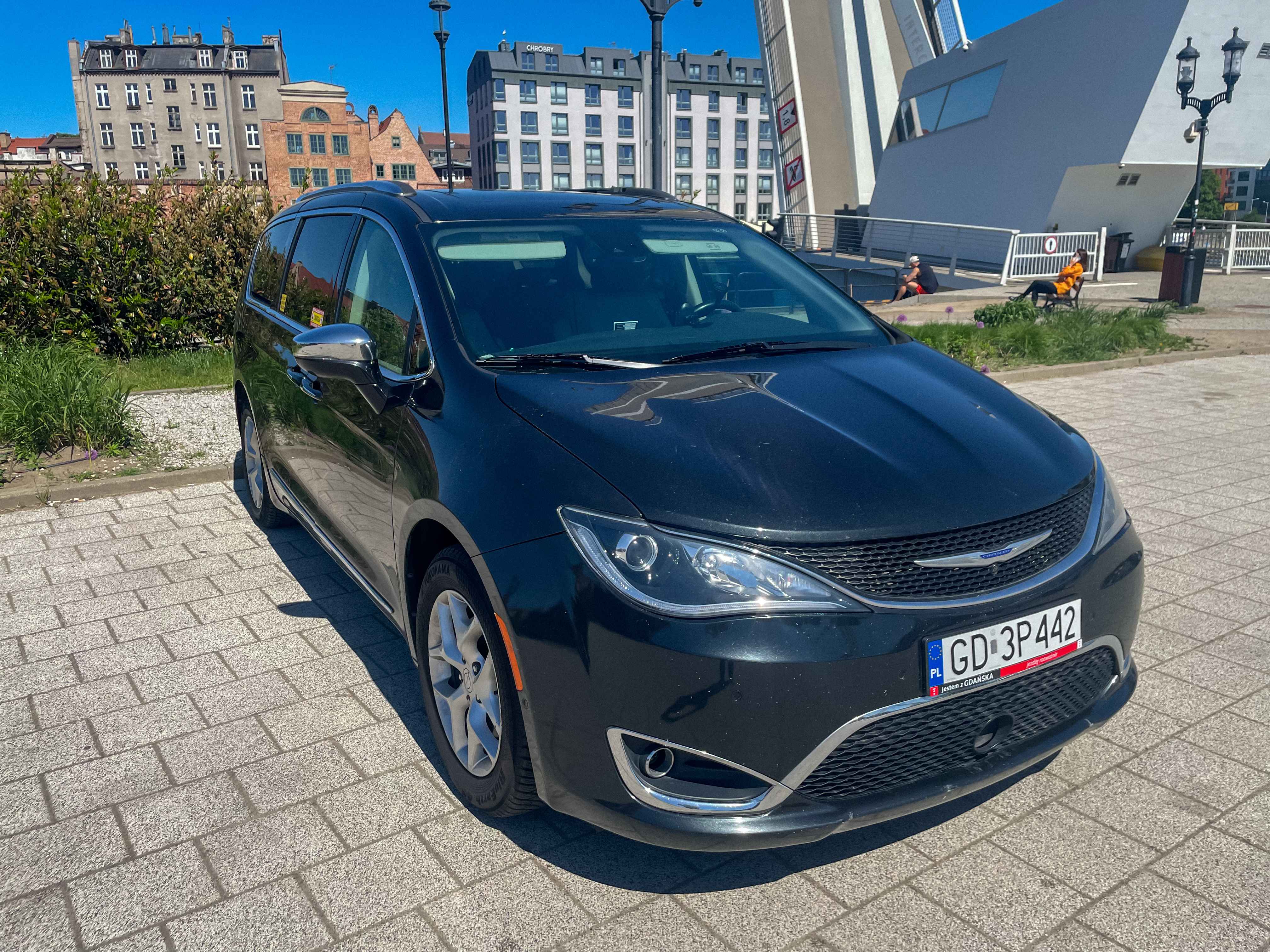 Chrysler Pacifica Minivan 6+1 photo 4