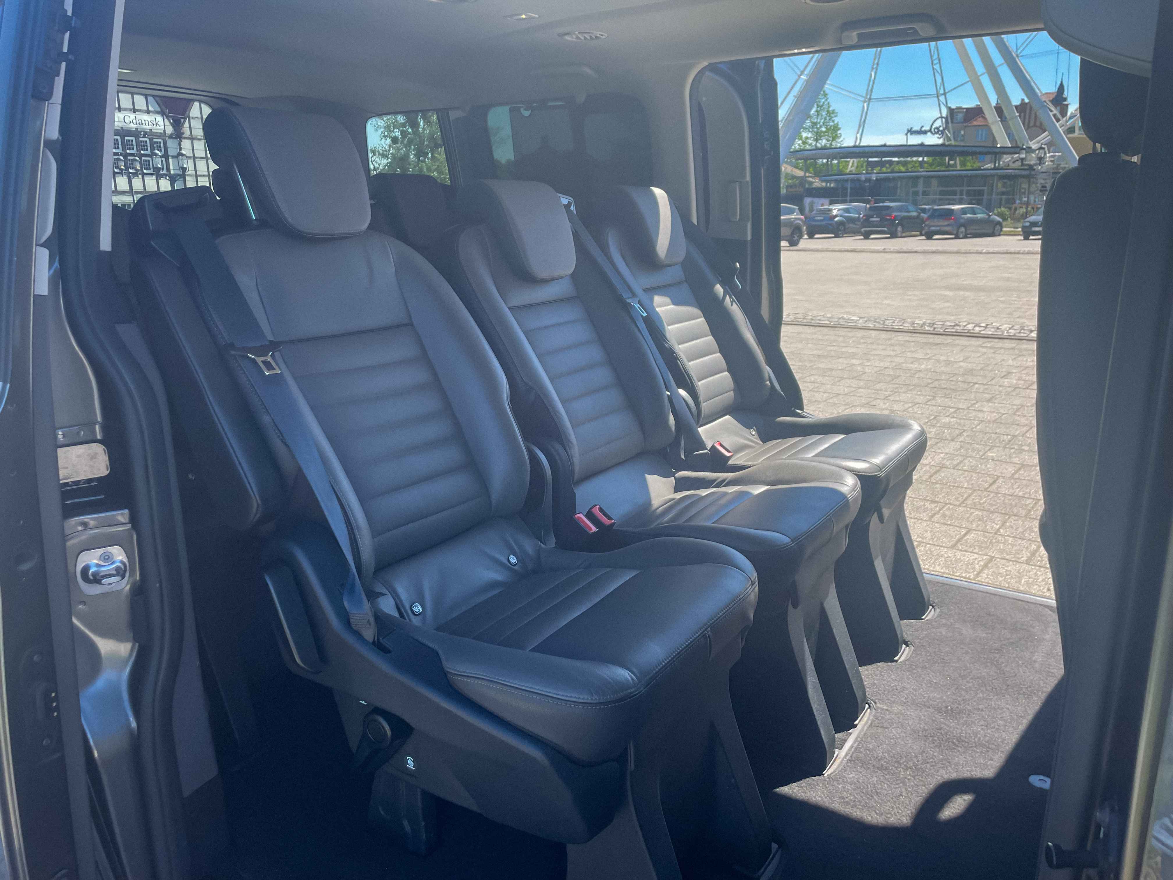 Ford Tourneo Custom photo 11