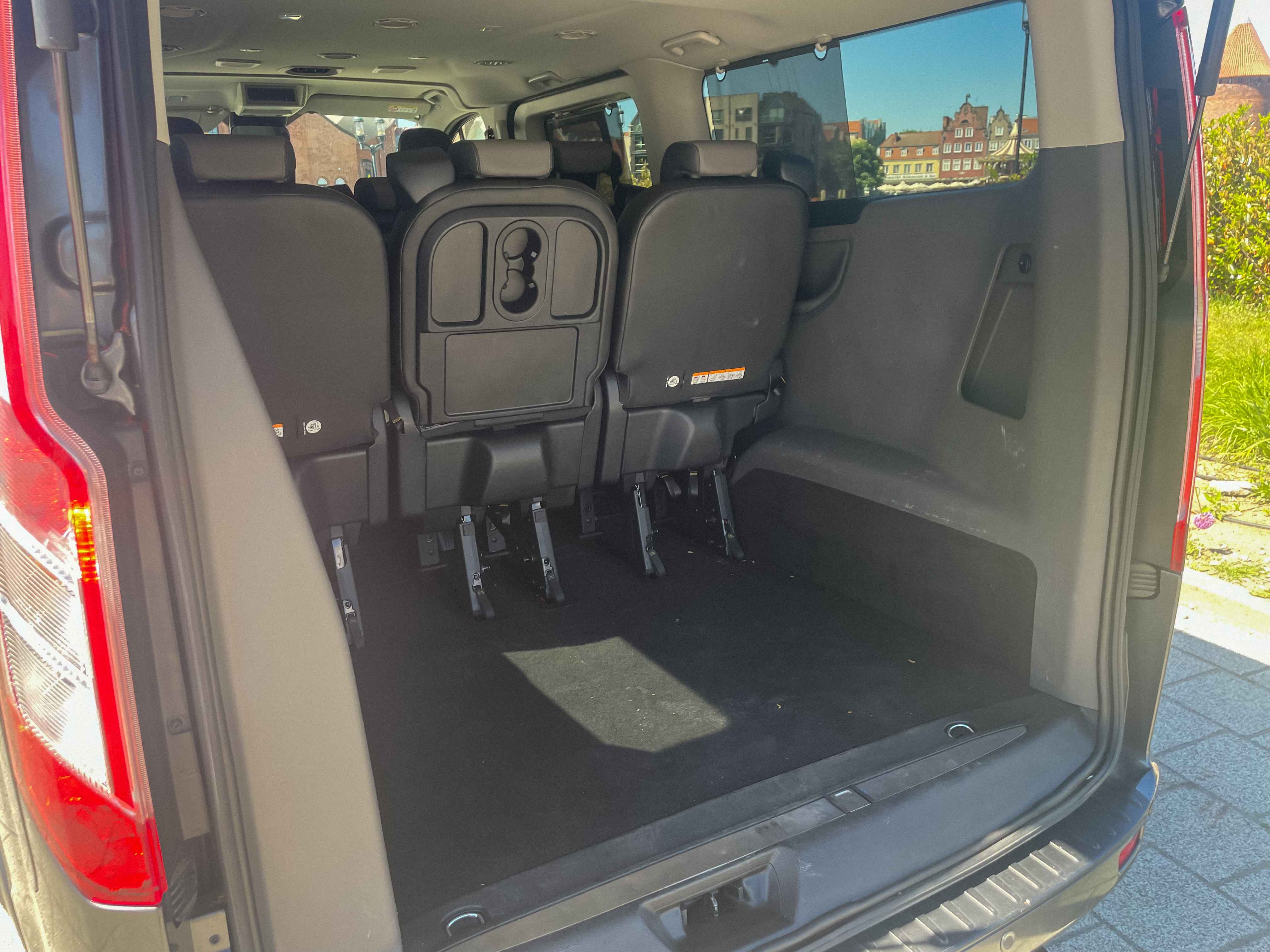 Ford Tourneo Custom photo 13