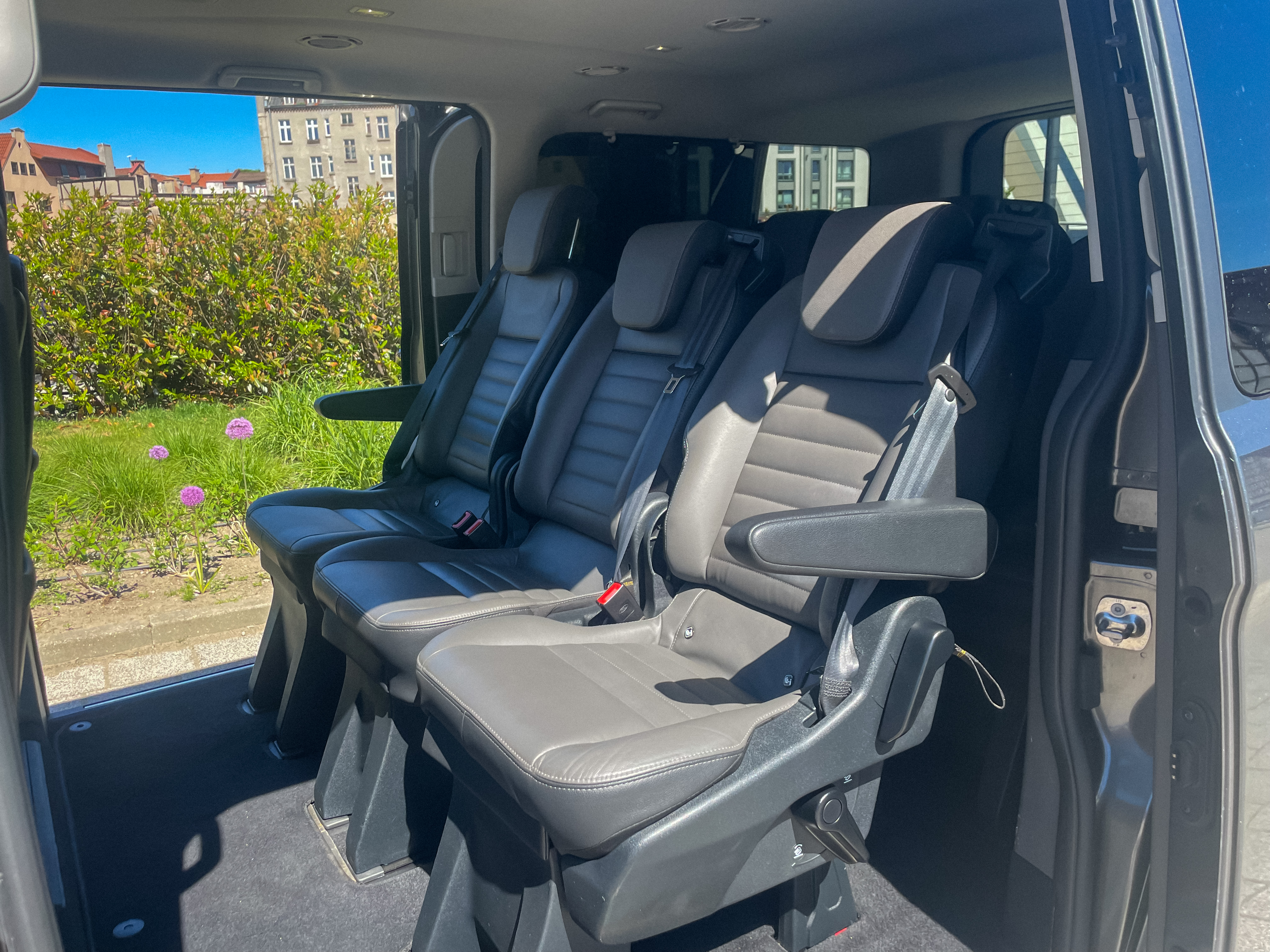Ford Tourneo Custom photo 9